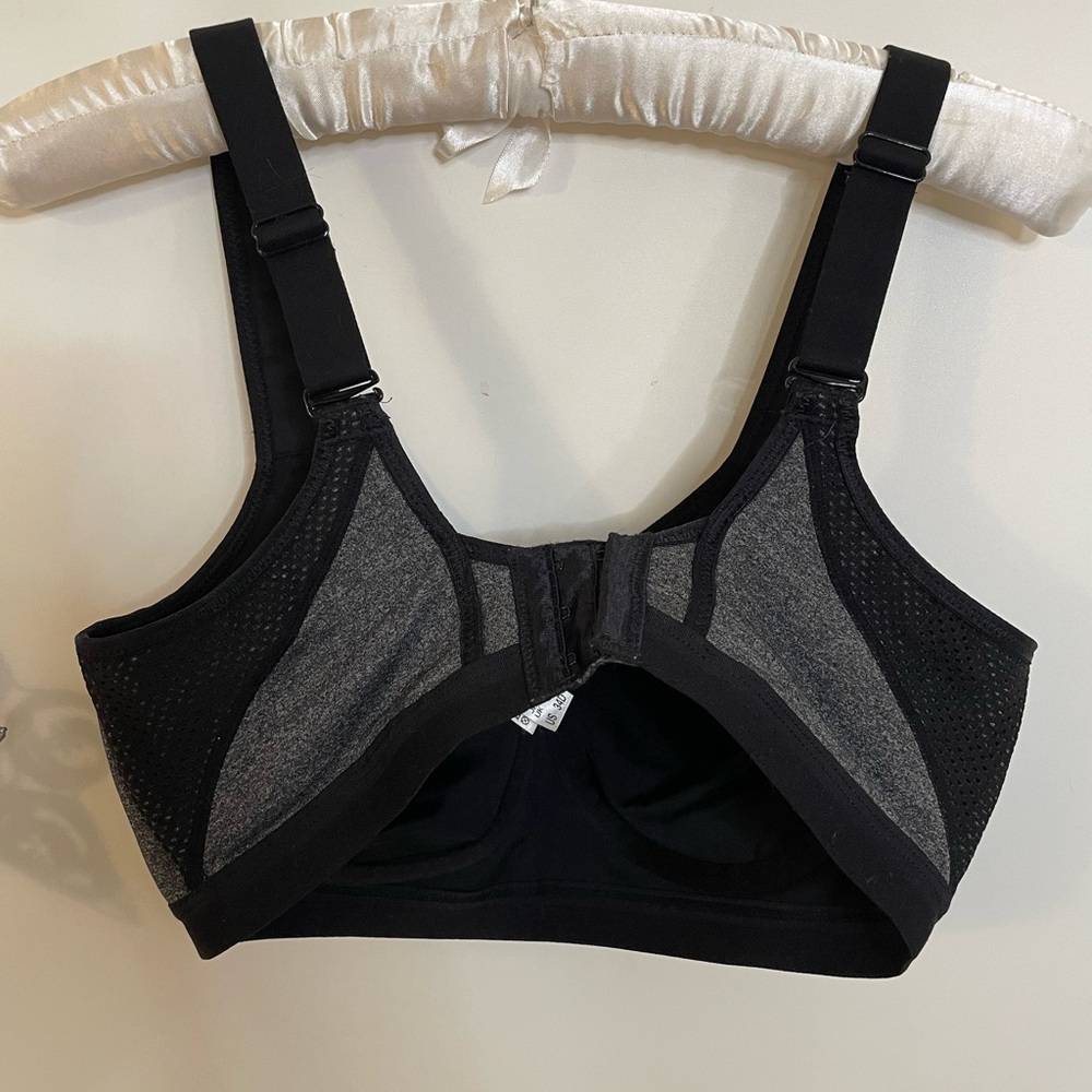 Wacoal Women’s Sports Underwire Bra 34D - Picture 5 of 6